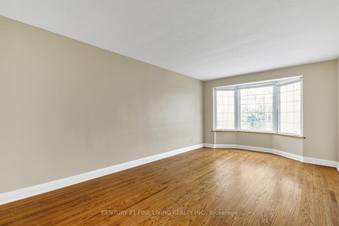 Photo 5 at 382 Hillmount Avenue, Glen Park, Toronto