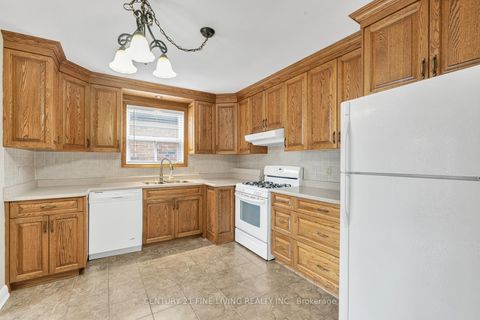 Photo 8 at 382 Hillmount Avenue, Glen Park, Toronto