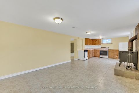 Photo 14 at 382 Hillmount Avenue, Glen Park, Toronto