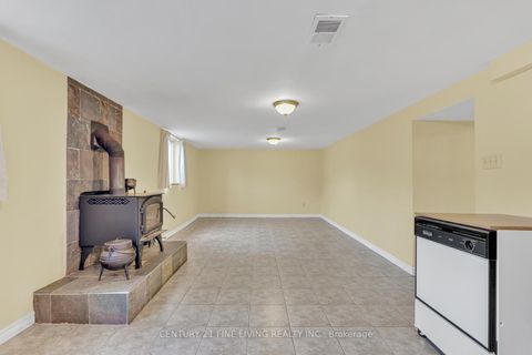 Photo 15 at 382 Hillmount Avenue, Glen Park, Toronto