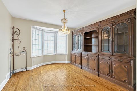 Photo 17 at 382 Hillmount Avenue, Glen Park, Toronto