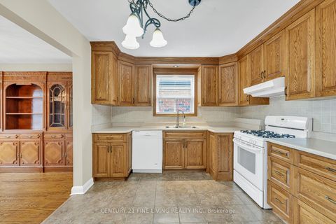 Photo 20 at 382 Hillmount Avenue, Glen Park, Toronto