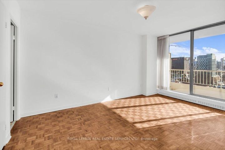 Photo 4 at 1005 - 190 St George Street, Annex, Toronto