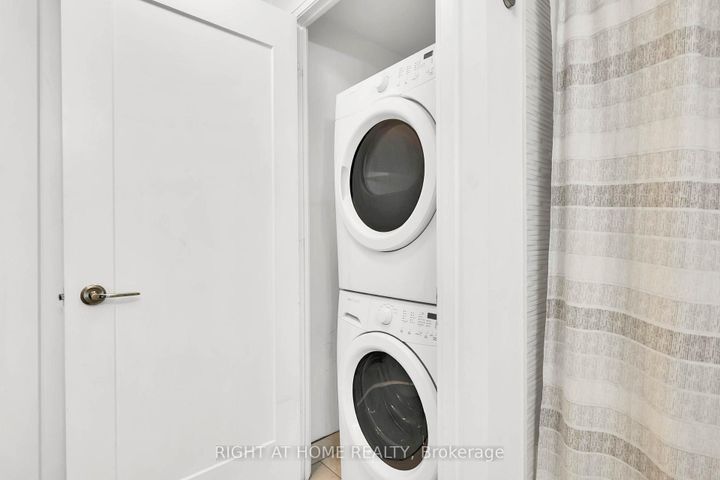 Photo 10 at 4006 - 56 Annie Craig Drive, Mimico, Toronto