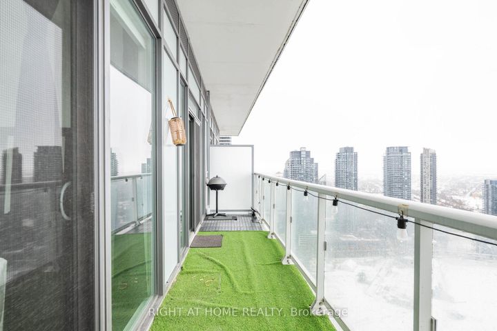 Photo 11 at 4006 - 56 Annie Craig Drive, Mimico, Toronto