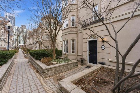 Photo 3 at 101 - 16 Humberstone Drive, Willowdale East, Toronto