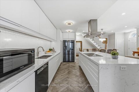 Photo 8 at 101 - 16 Humberstone Drive, Willowdale East, Toronto