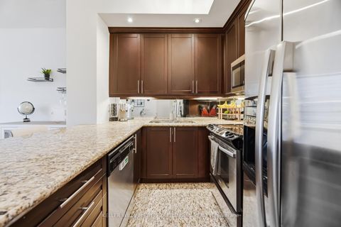 Photo 4 at 522 - 628 Fleet Street, Niagara, Toronto