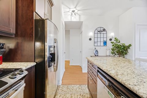 Photo 5 at 522 - 628 Fleet Street, Niagara, Toronto