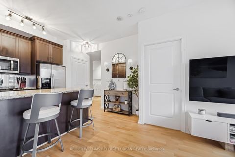 Photo 9 at 522 - 628 Fleet Street, Niagara, Toronto