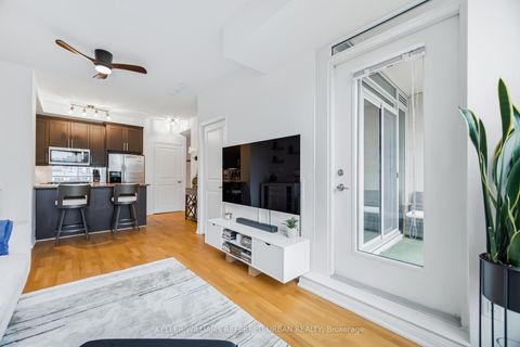 Photo 11 at 522 - 628 Fleet Street, Niagara, Toronto