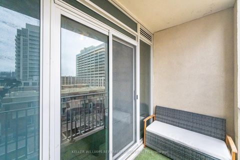 Photo 17 at 522 - 628 Fleet Street, Niagara, Toronto