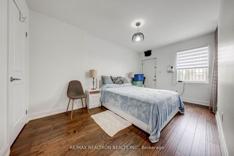 Photo 13 at 1924 Danforth Avenue, Danforth, Toronto