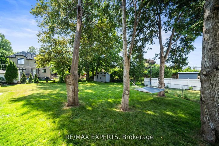 Photo 5 at 6 Mccallum Court, Queensway, Toronto