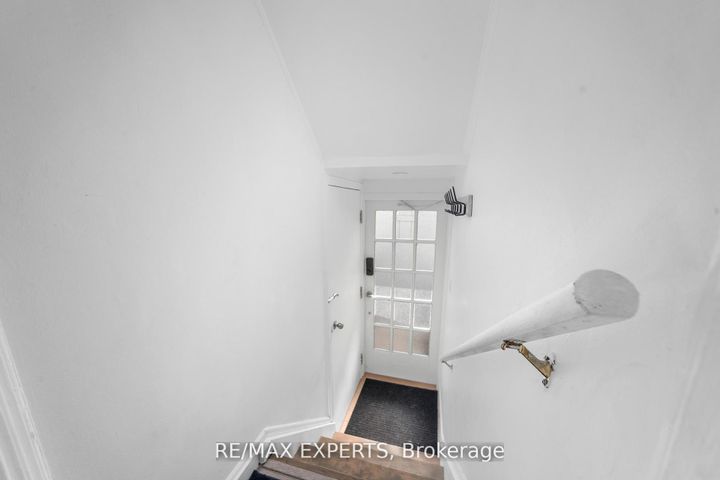 Photo 17 at 6 Mccallum Court, Queensway, Toronto