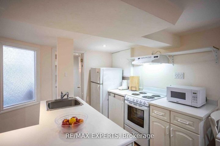 Photo 38 at 6 Mccallum Court, Queensway, Toronto