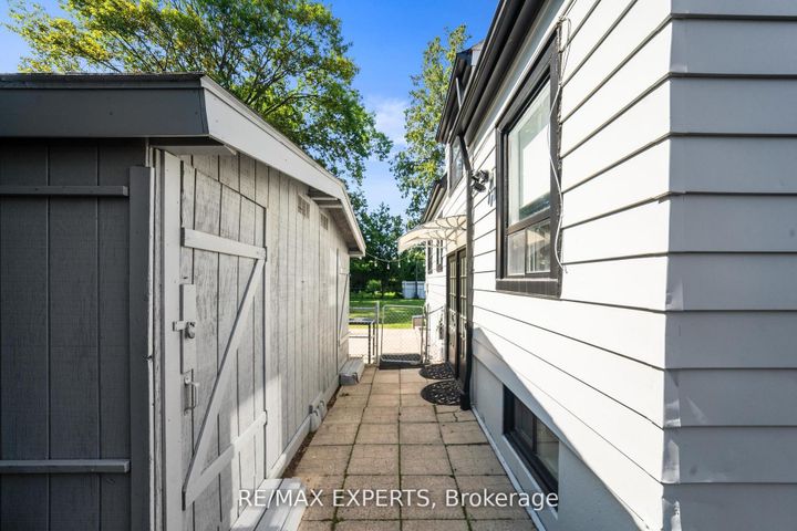 Photo 46 at 6 Mccallum Court, Queensway, Toronto