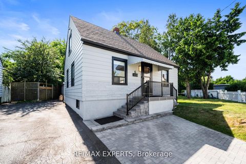 Photo 10 at 6 Mccallum Court, Queensway, Toronto