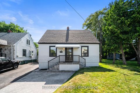 Photo 11 at 6 Mccallum Court, Queensway, Toronto