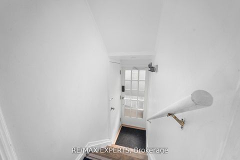 Photo 17 at 6 Mccallum Court, Queensway, Toronto