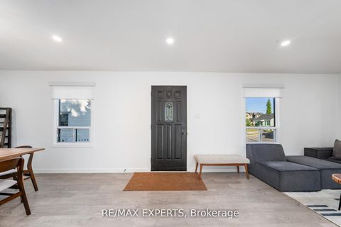 Photo 28 at 6 Mccallum Court, Queensway, Toronto