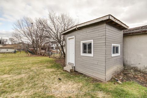 Photo 4 at 81 Grovedale Avenue, Maple Leaf, Toronto
