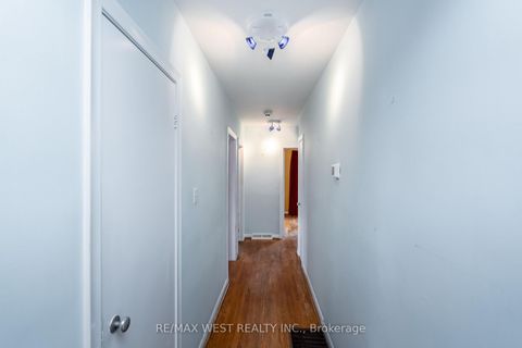 Photo 10 at 101 Barrymore Road, Bendale, Toronto