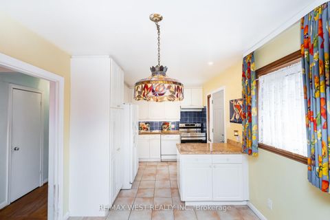 Photo 12 at 101 Barrymore Road, Bendale, Toronto