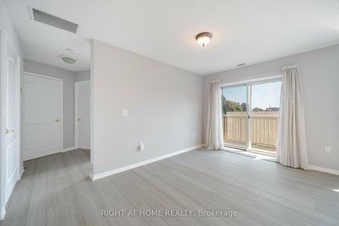 Photo 7 at 306 - 1387 Bayview Avenue, Leaside, Toronto