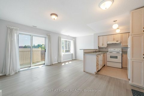 Photo 8 at 306 - 1387 Bayview Avenue, Leaside, Toronto