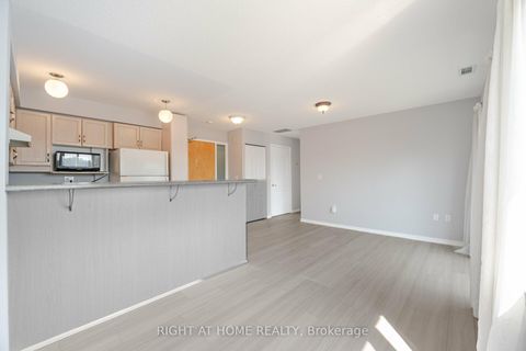 Photo 11 at 306 - 1387 Bayview Avenue, Leaside, Toronto