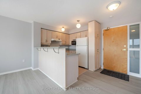 Photo 13 at 306 - 1387 Bayview Avenue, Leaside, Toronto