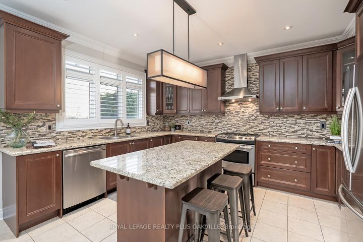 Photo 12 at 3339 Skipton Lane, BC Bronte Creek, Oakville
