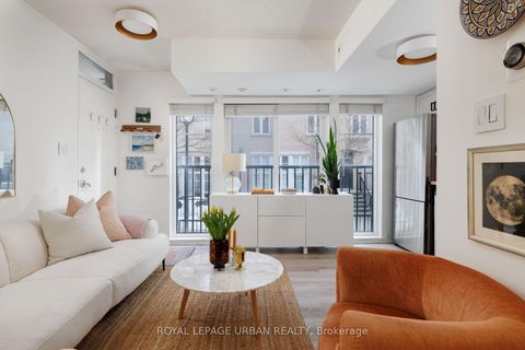 Photo 2 at 315 - 30 Western Battery Road, Niagara, Toronto