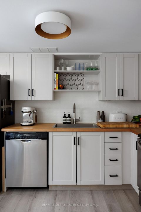 Photo 8 at 315 - 30 Western Battery Road, Niagara, Toronto