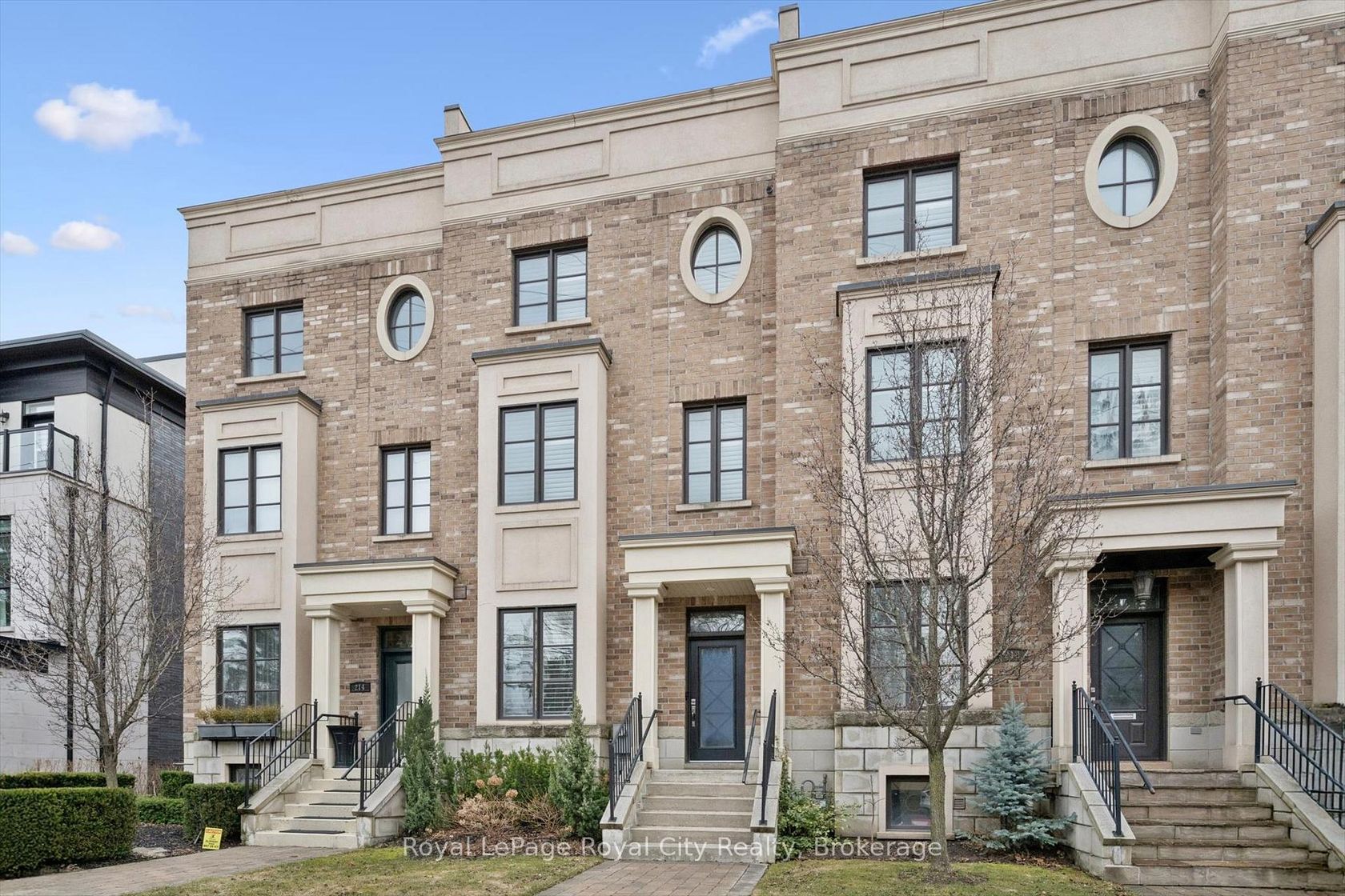 216 Rebecca Street, CO Central, Oakville 