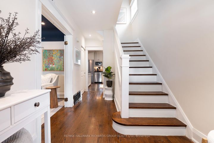 Photo 2 at 152 Hammersmith Avenue, The Beaches, Toronto