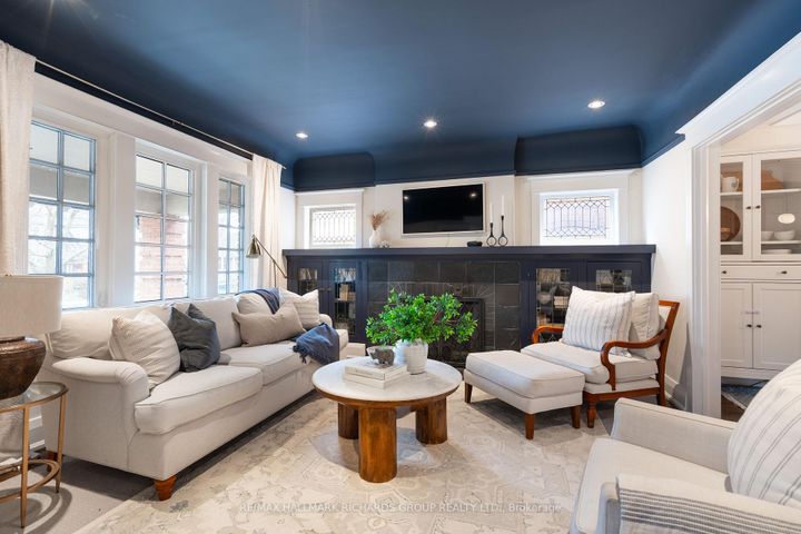 Photo 4 at 152 Hammersmith Avenue, The Beaches, Toronto