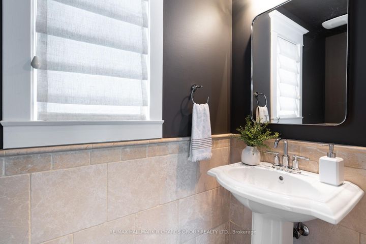 Photo 15 at 152 Hammersmith Avenue, The Beaches, Toronto