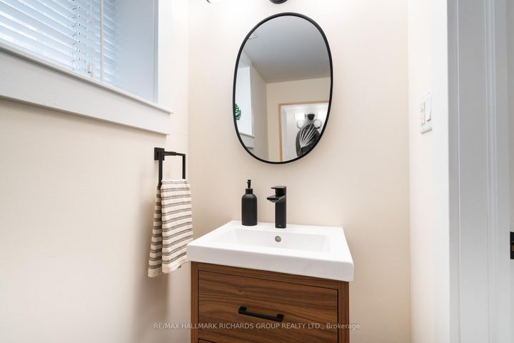 Photo 28 at 152 Hammersmith Avenue, The Beaches, Toronto