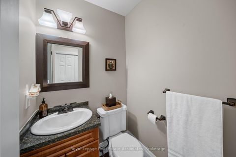 Photo 16 at 4516 Gullfoot Circle, Hurontario, Mississauga