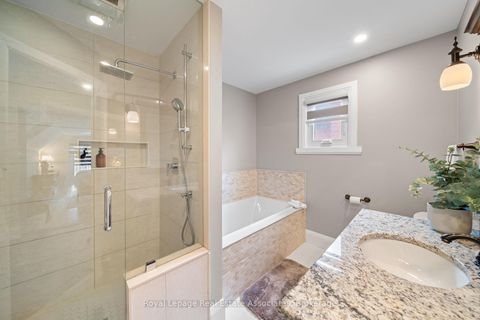 Photo 24 at 4516 Gullfoot Circle, Hurontario, Mississauga