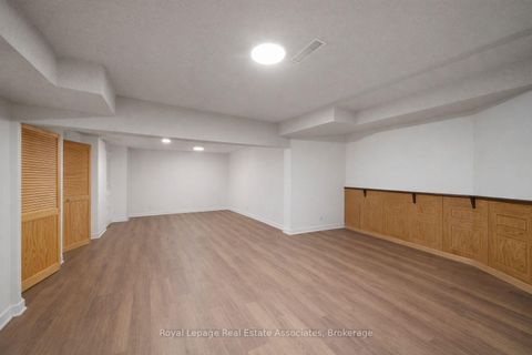 Photo 31 at 4516 Gullfoot Circle, Hurontario, Mississauga