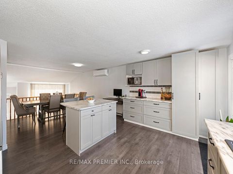 Photo 16 at 203 Burns Circle, Northwest, Barrie