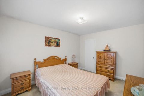 Photo 10 at 48 Savona Drive, Alderwood, Toronto