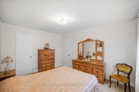 Photo 11 at 48 Savona Drive, Alderwood, Toronto