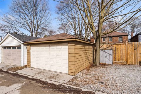 Photo 25 at 130 Donegall Drive, Leaside, Toronto