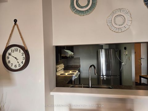 Photo 2 at 1515 - 88 Alton Towers Circle, Milliken, Toronto