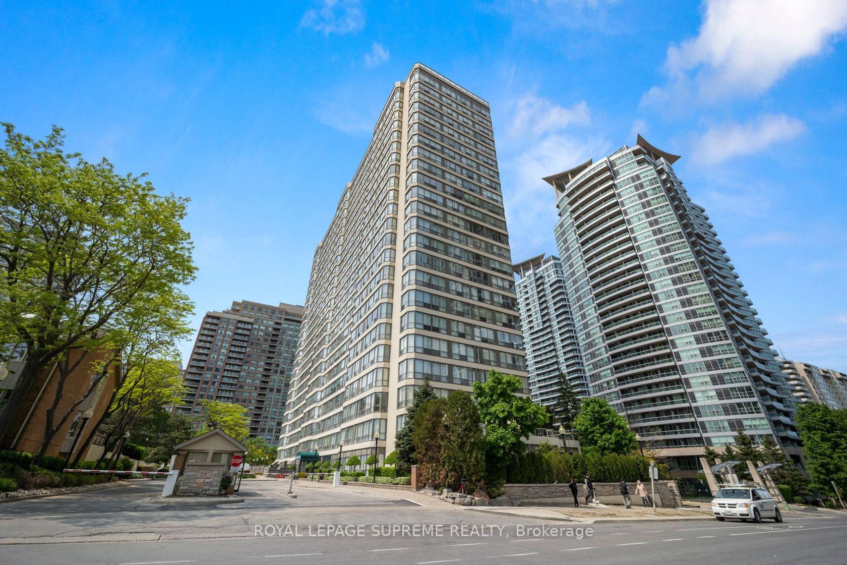 914 - 55 Elm Drive W, City Centre, Mississauga 