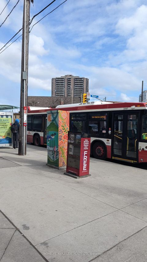 Photo 8 at 15 A - 1901 Weston Road, Weston, Toronto